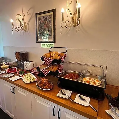 Slonecznego Wzgorza Bed and Breakfast 3*